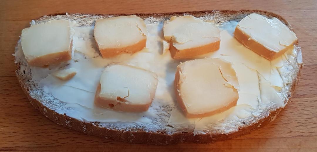 pivnisyr-s-chlebem
